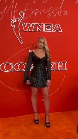 海莉選秀夜紅毯秀，人氣和顏值在這屆都是數(shù)一數(shù)二